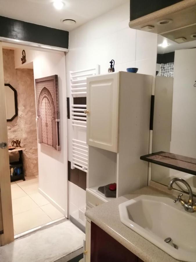 Bed and Breakfast Jacuzzi Massage Sur Rdv,Duo,Reiki,Californien, Reflexologie Plantaire, Et Bouteille Mousseux Offerte Ferolles Esterno foto